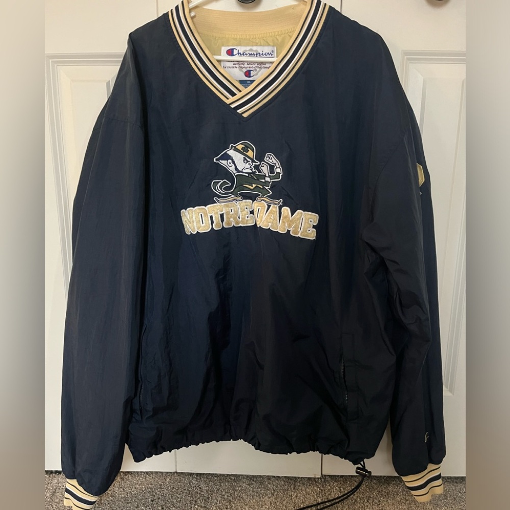 Notre Dame Nylon pullover, size XL